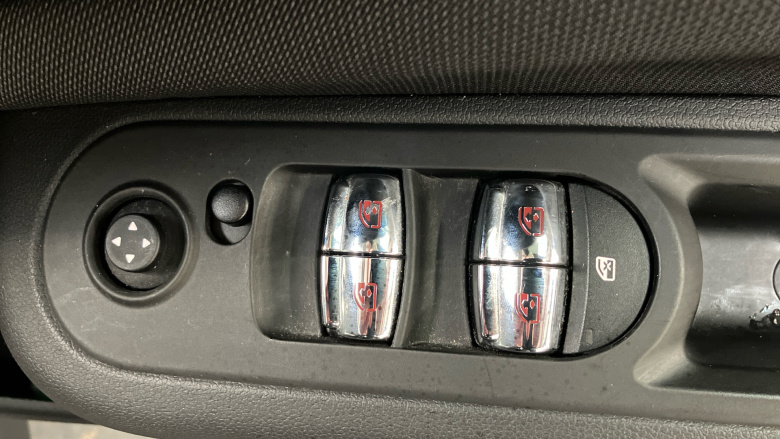 MINI Clubman 1.5 Cooper Exclusive 6dr Auto [Comfort/Nav+ Pack] Petrol Estate